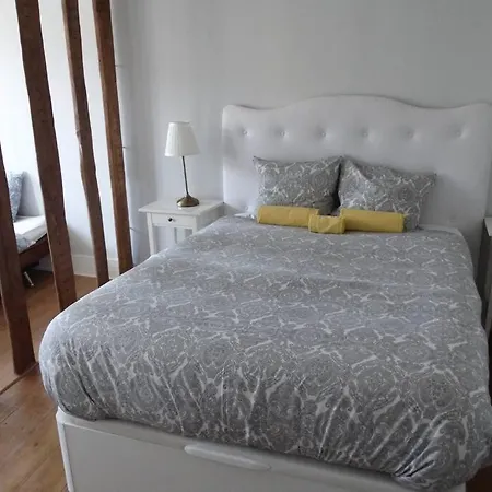 4 Bedrooms Ap In Graca - Great For Families&groups Apartment *
