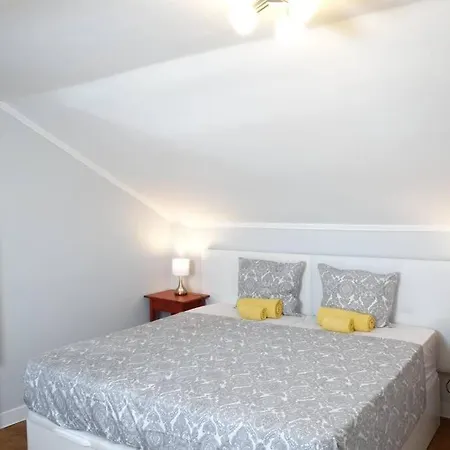 4 Bedrooms Ap In Graca - Great For Families&groups Apartment Lisbon