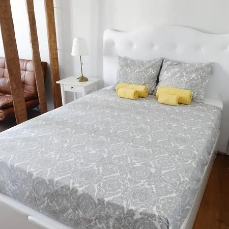 Апартаменты 4 Bedrooms Ap In Graca - Great For Families&groups