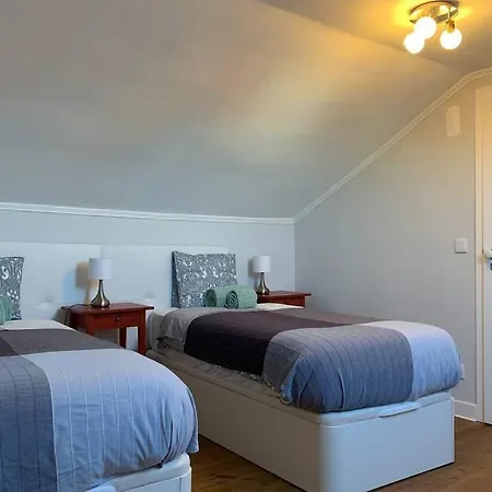 4 Bedrooms Ap In Graca - Great For Families&groups Апартаменты